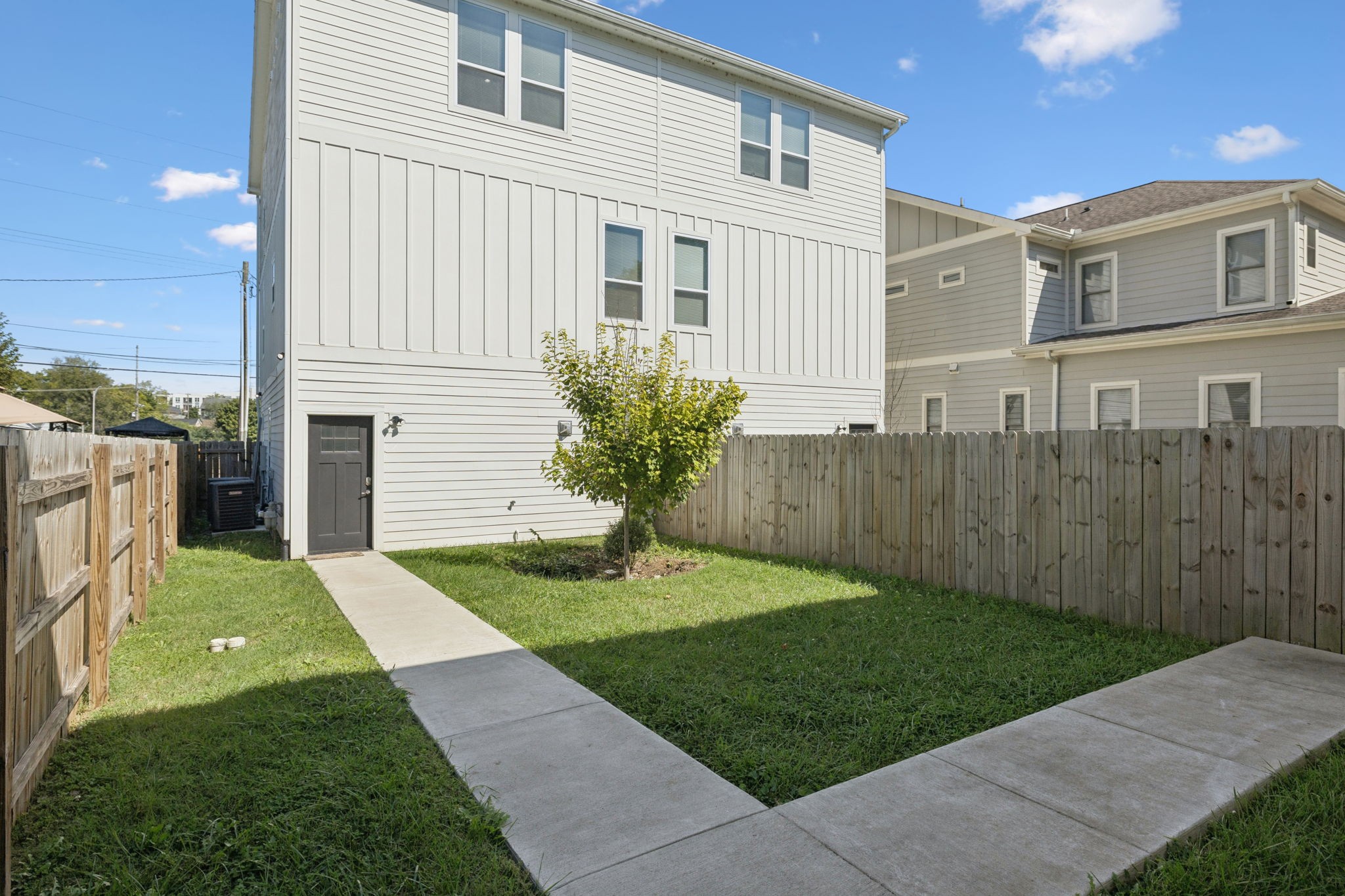 1621 9th Ave, N Unit: B