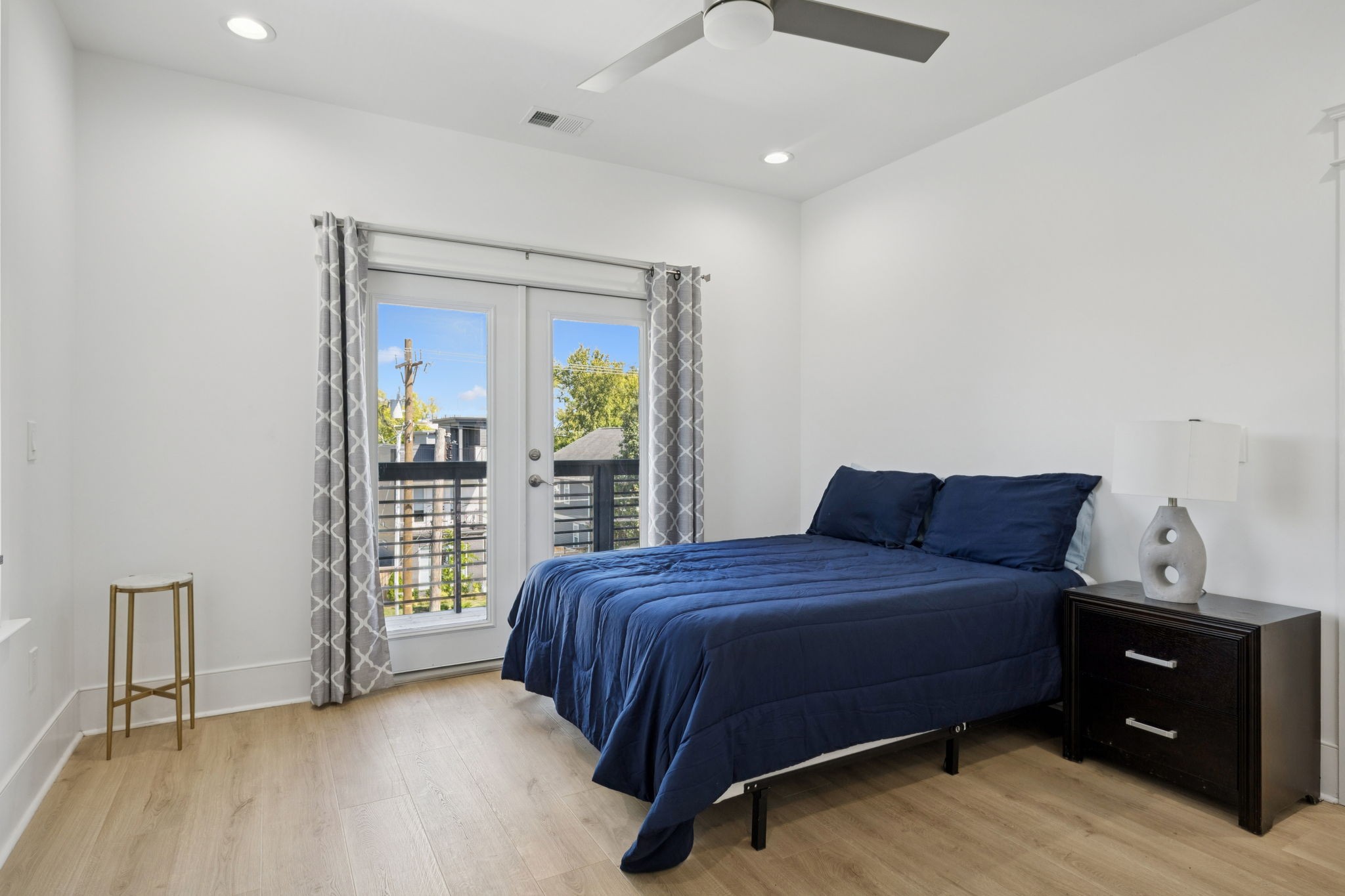1621 9th Ave, N Unit: B