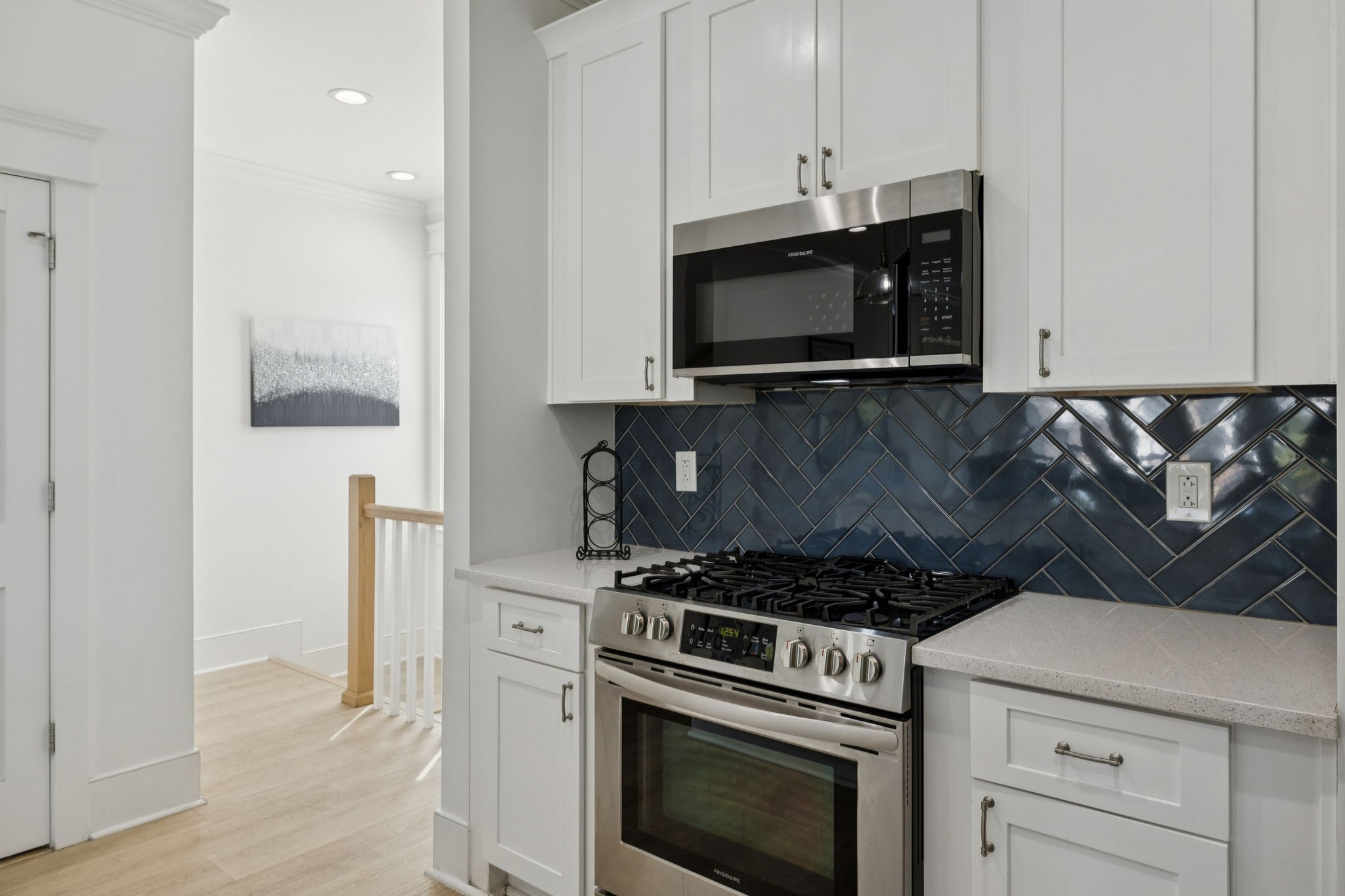 1621 9th Ave, N Unit: B