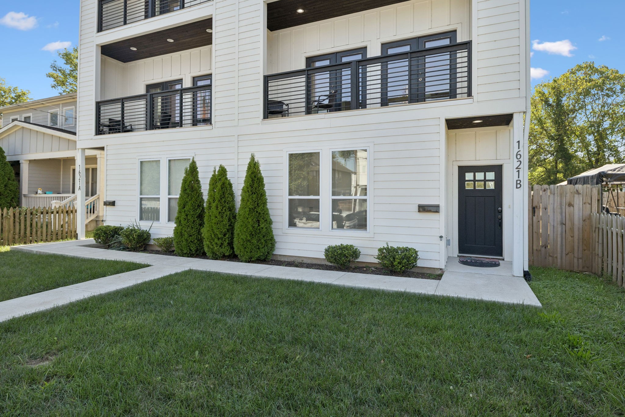 1621 9th Ave, N Unit: B