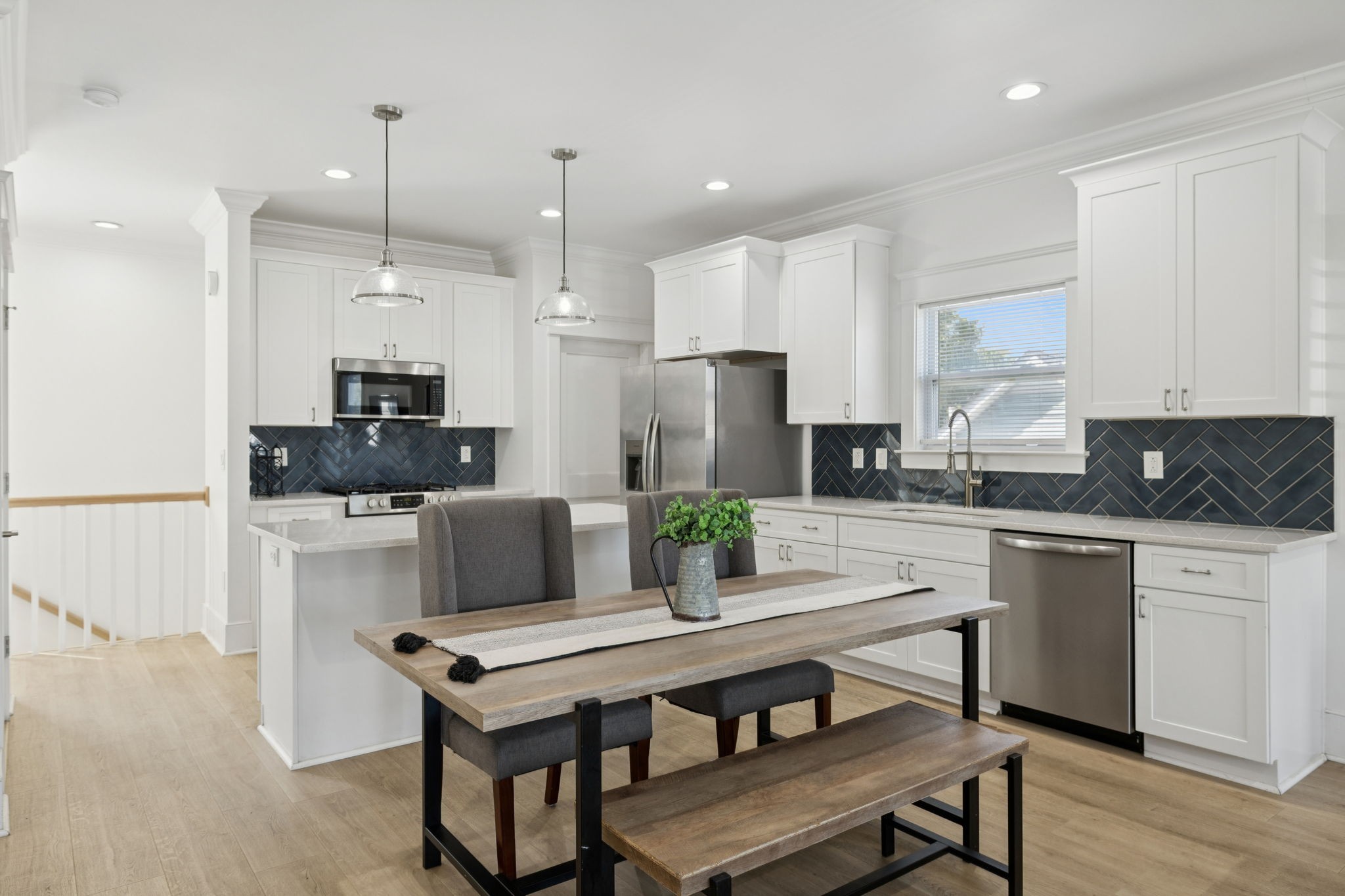1621 9th Ave, N Unit: B