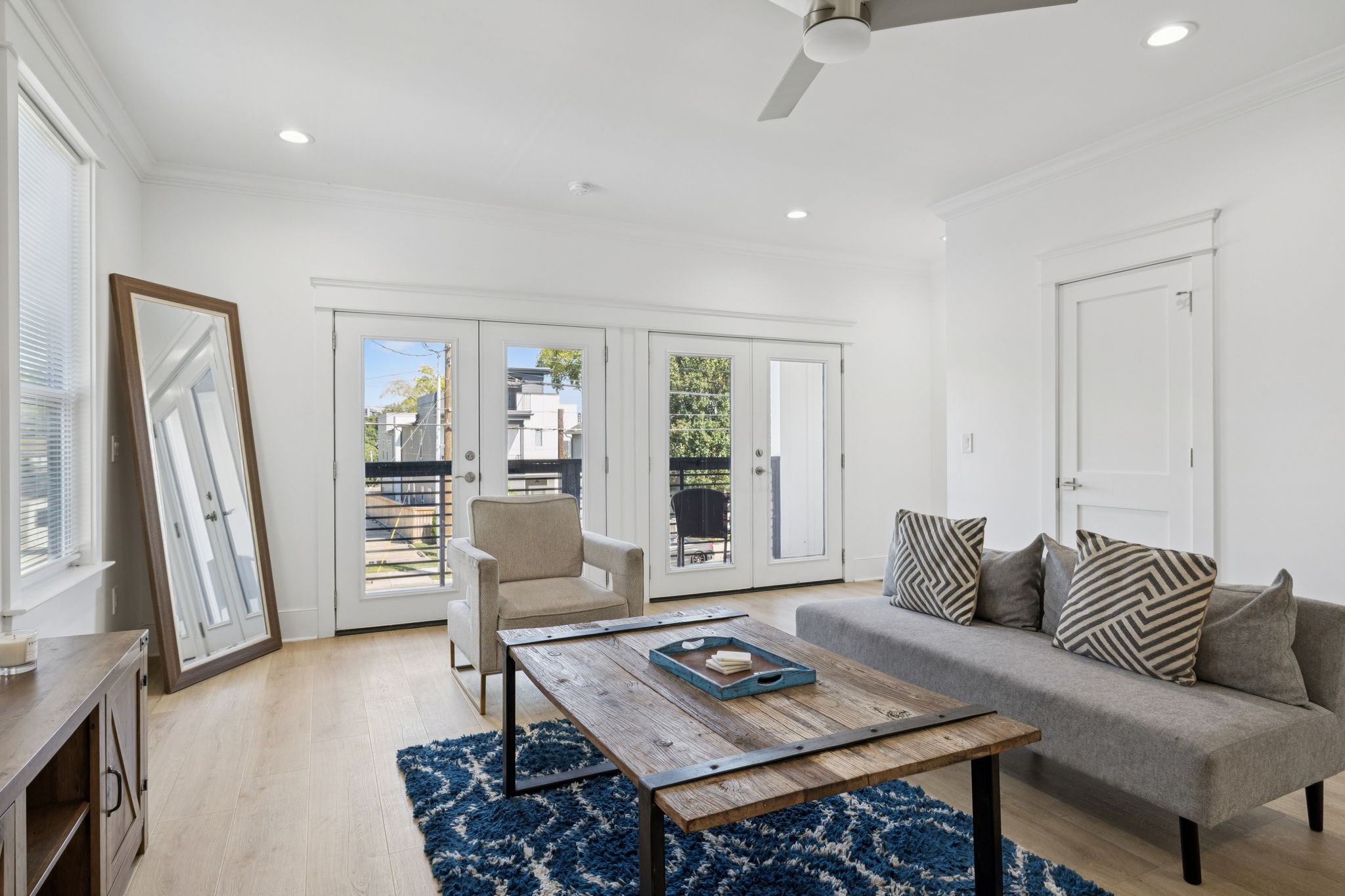 1621 9th Ave, N Unit: B