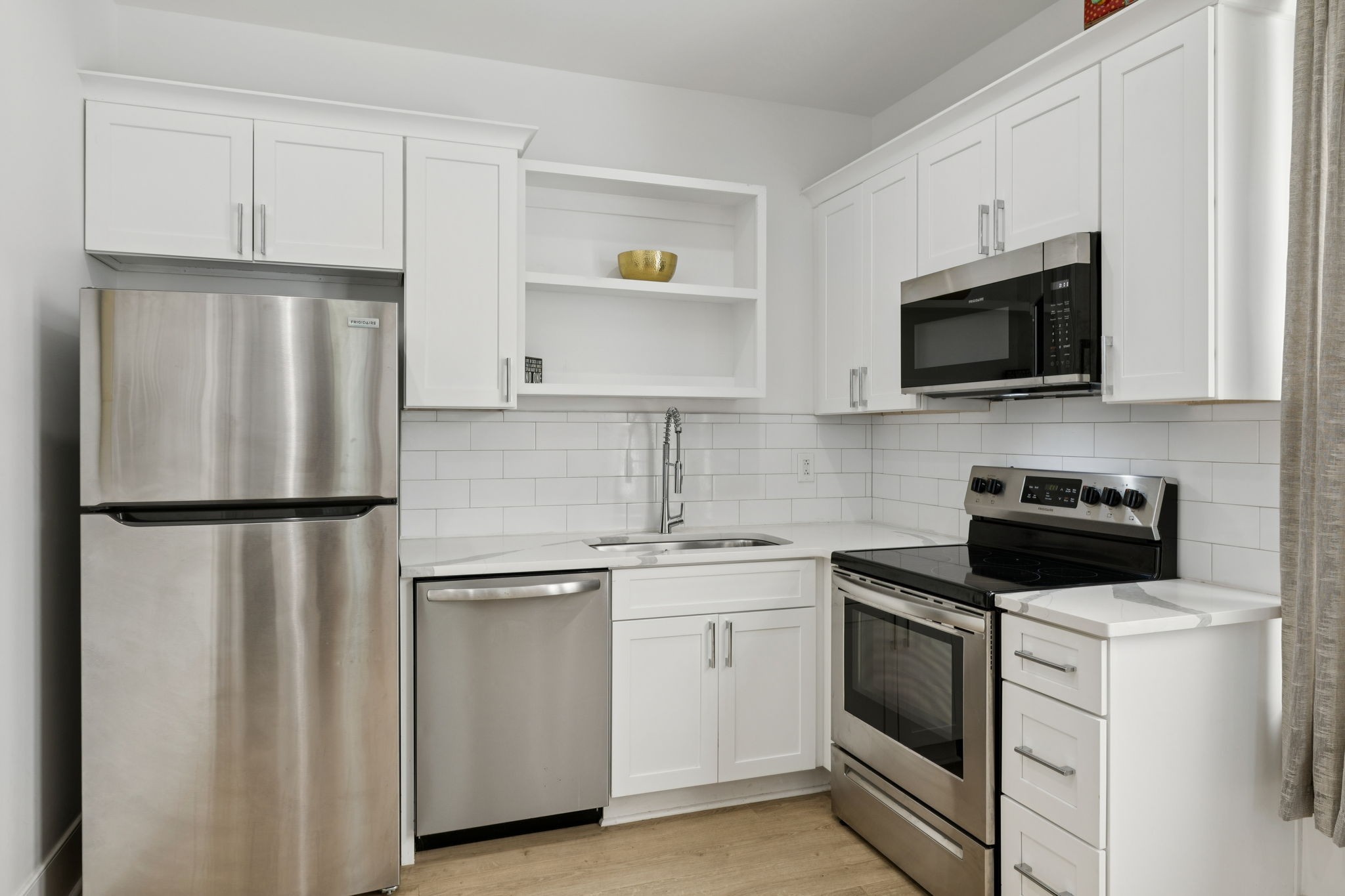 1621 9th Ave, N Unit: B