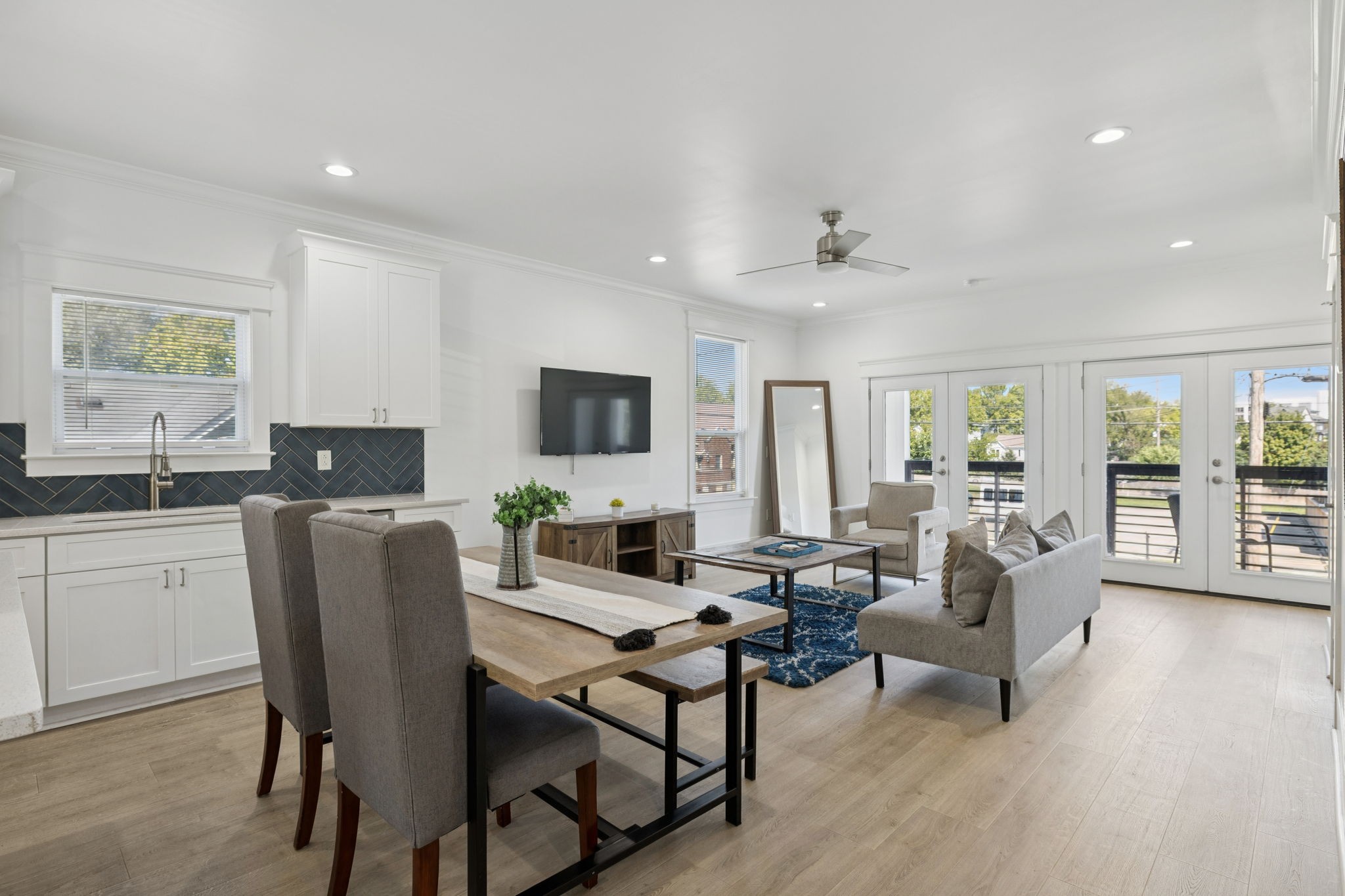 1621 9th Ave, N Unit: B