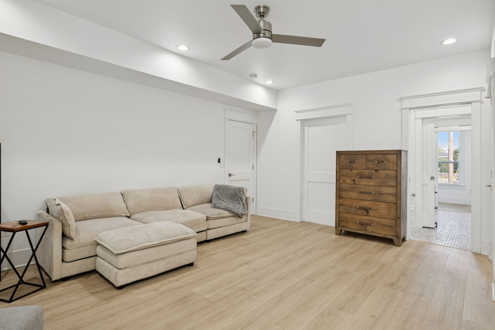 1621 9th Ave, N Unit: B