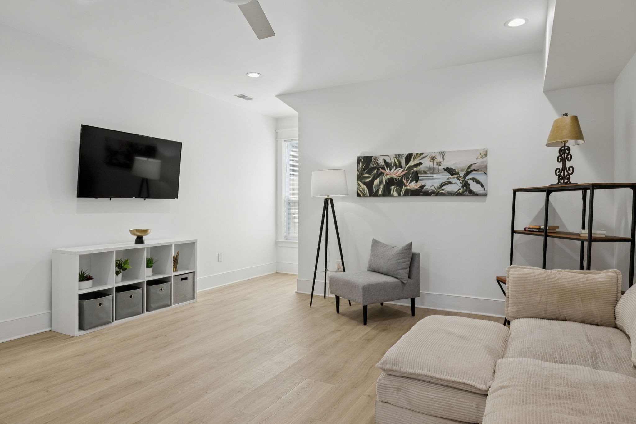 1621 9th Ave, N Unit: B