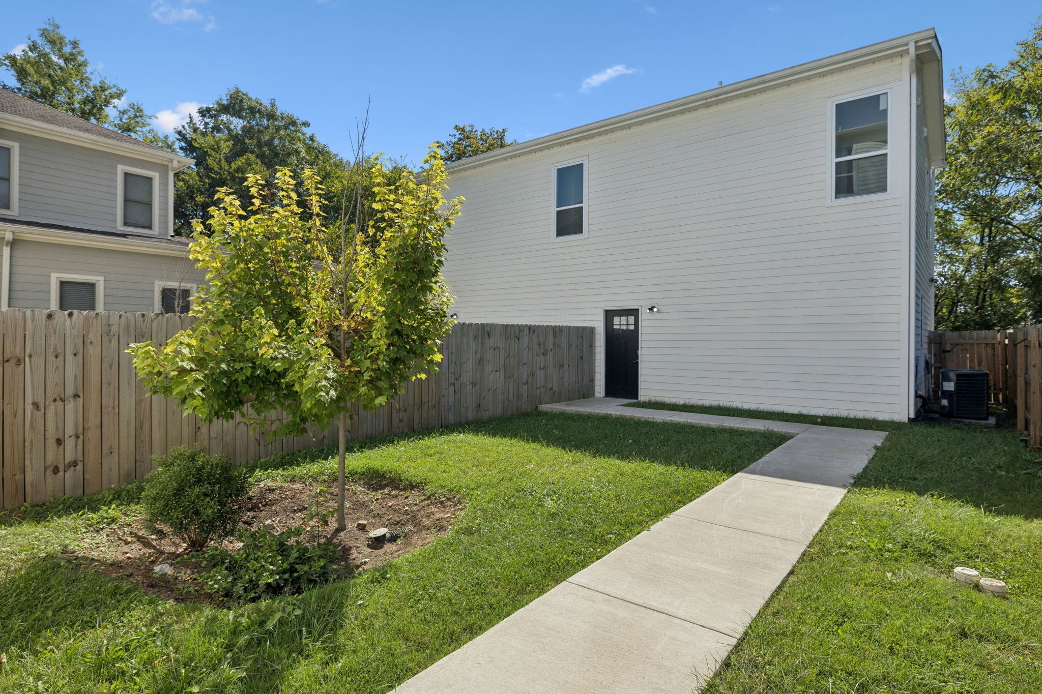 1621 9th Ave, N Unit: B