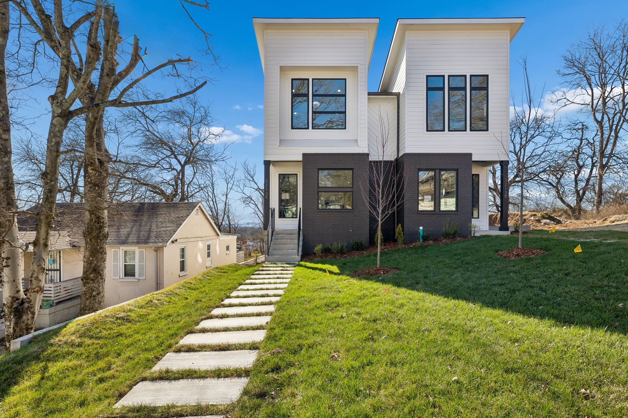 3213 Resha Ln Unit: A