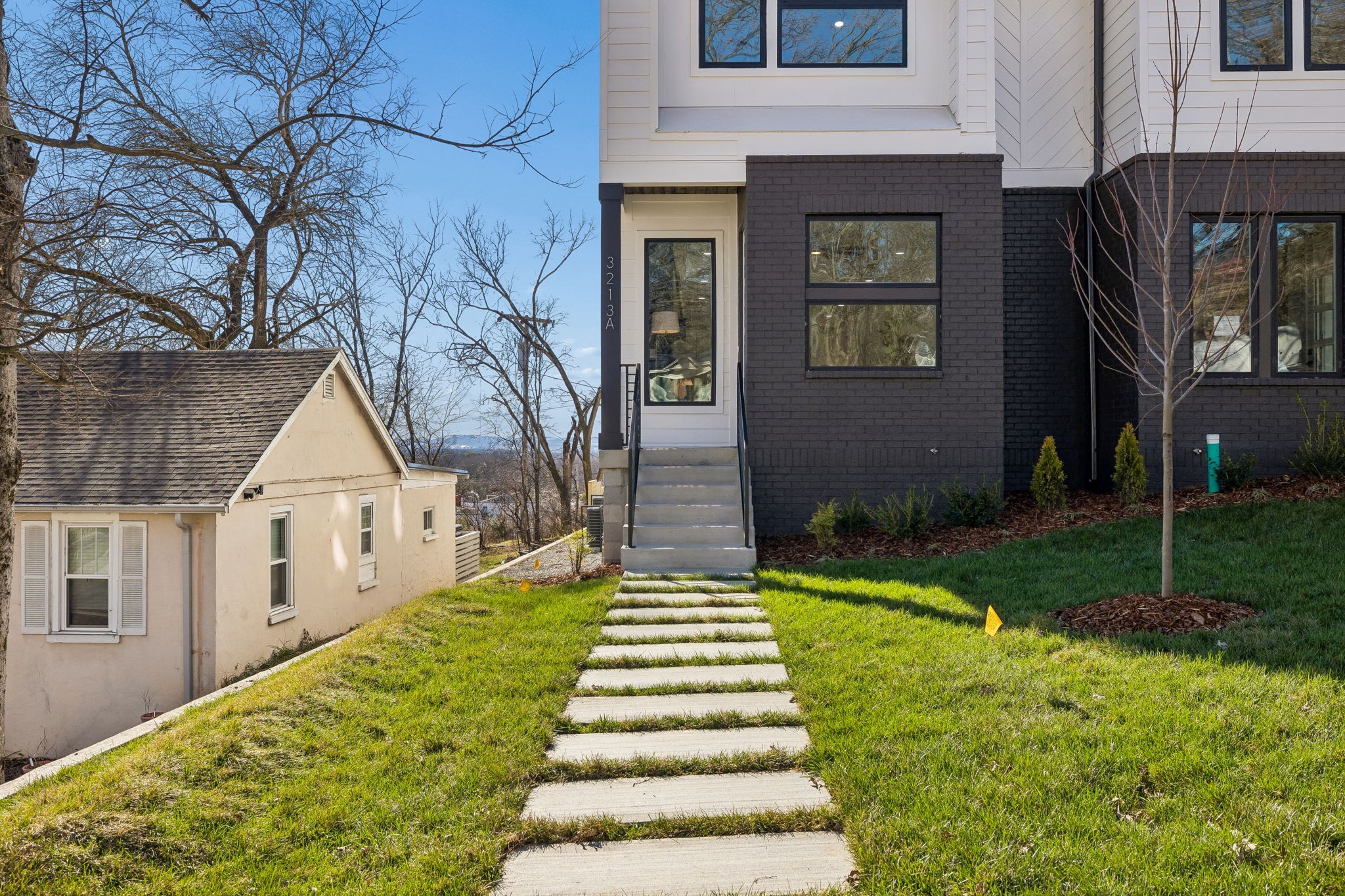 3213 Resha Ln Unit: A