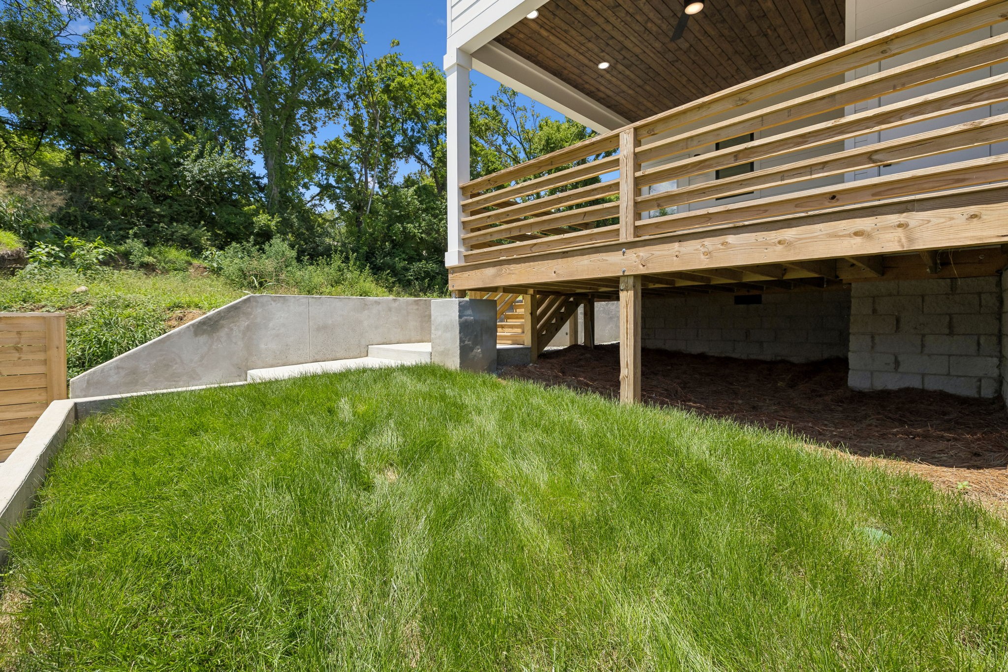 3213 Resha Ln Unit: B