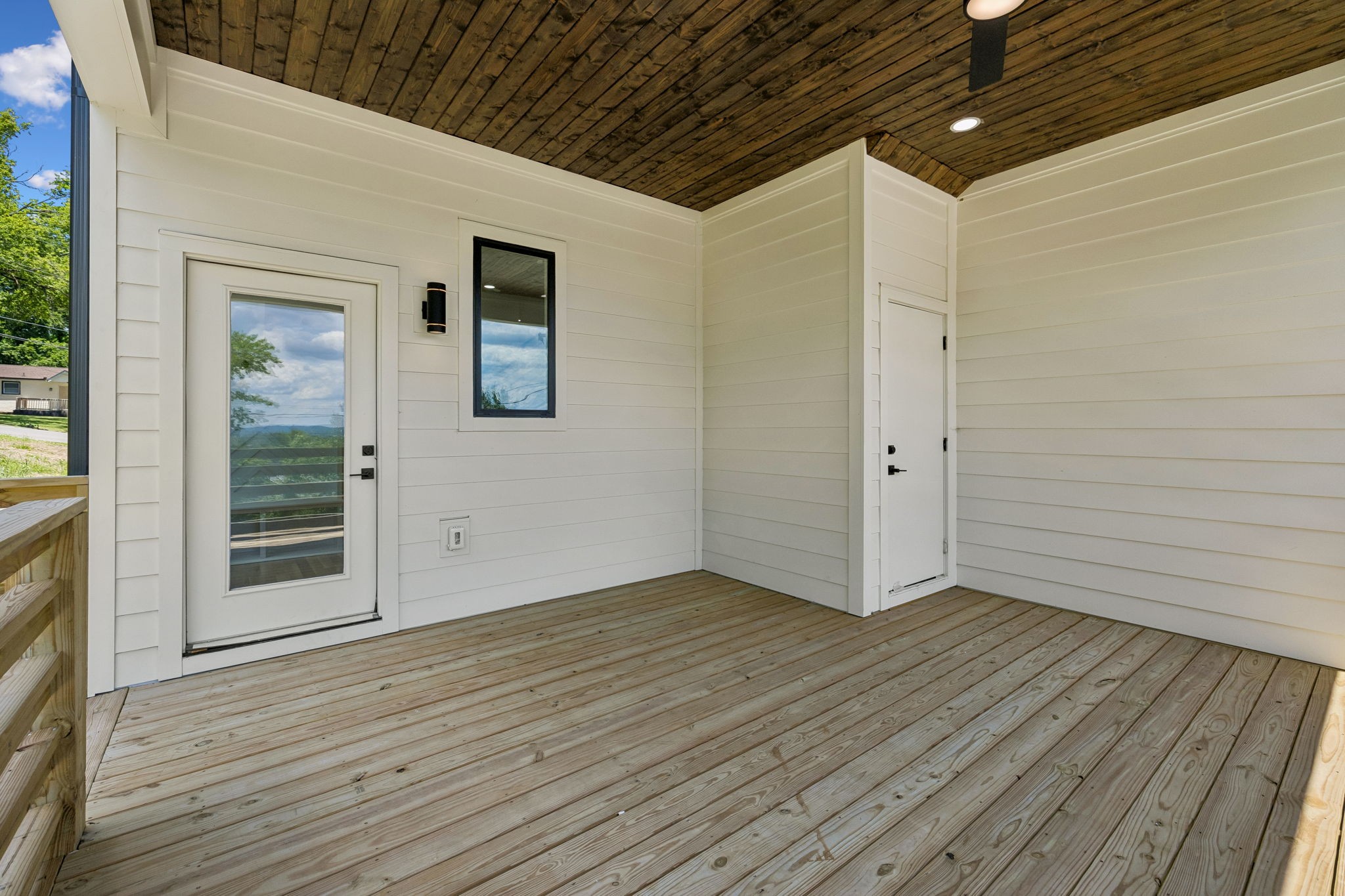 3213 Resha Ln Unit: B