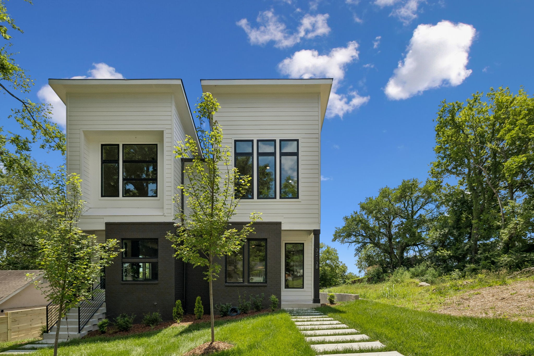 3213 Resha Ln Unit: B