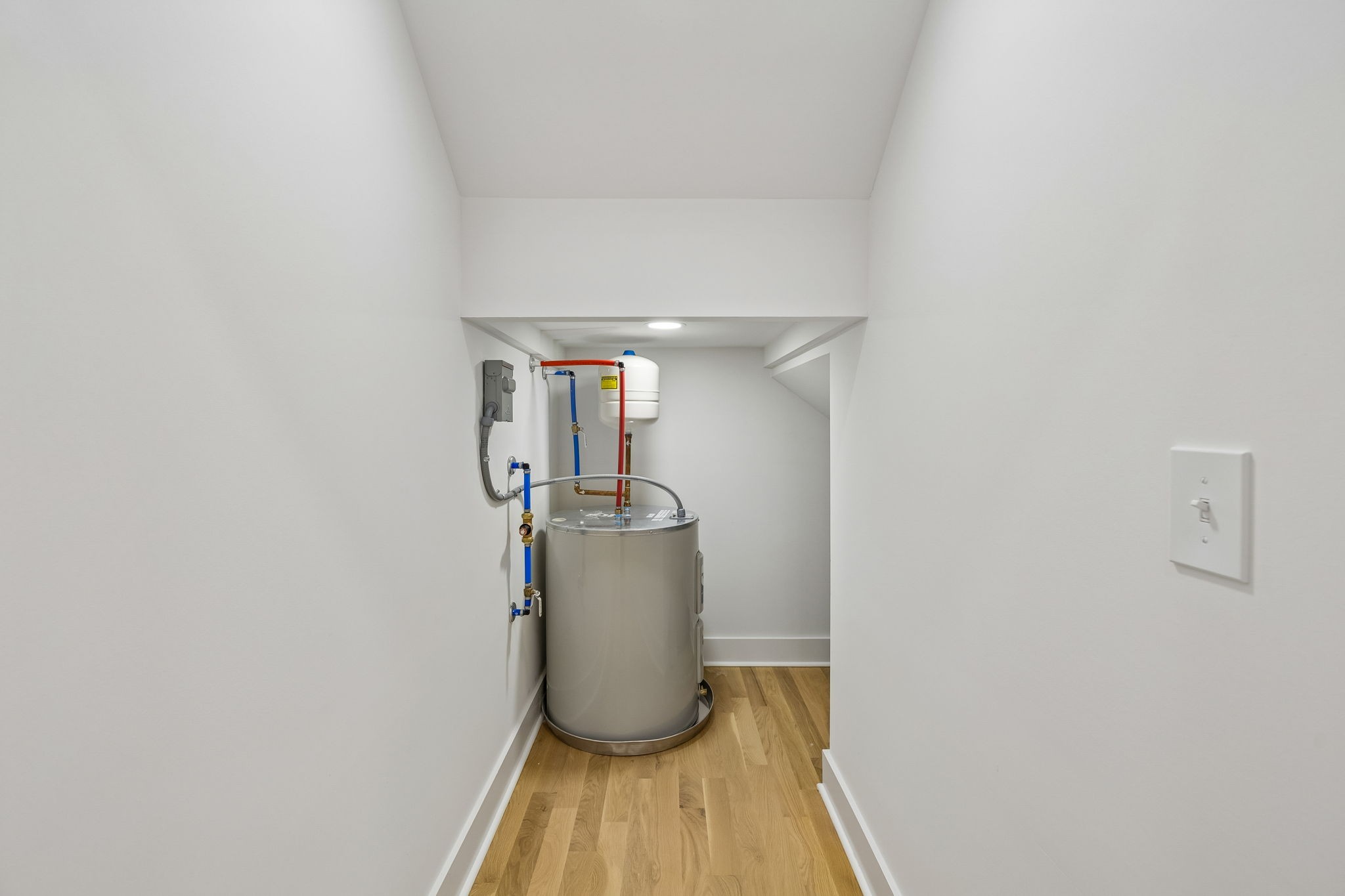 3213 Resha Ln Unit: B