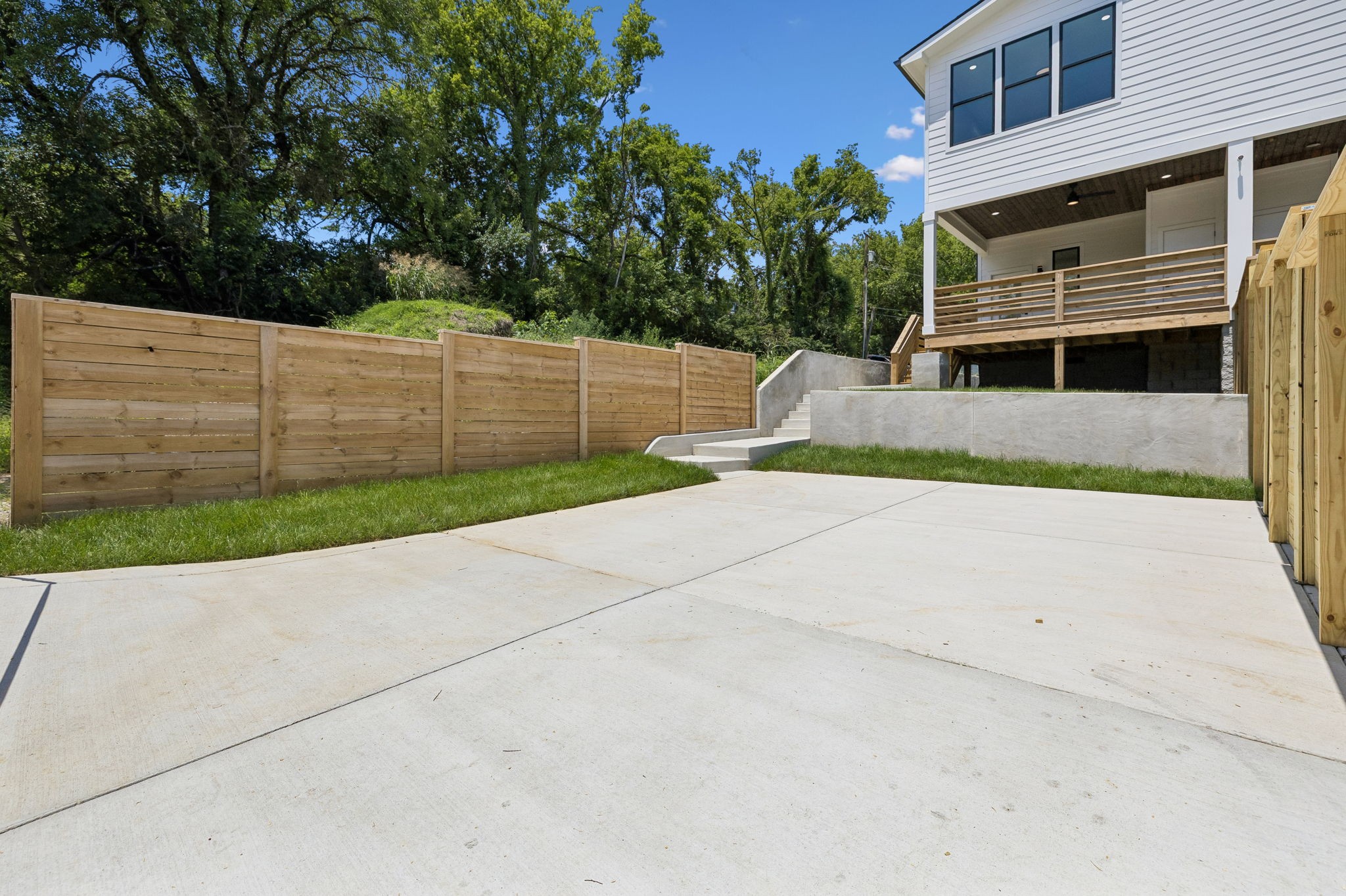 3213 Resha Ln Unit: B