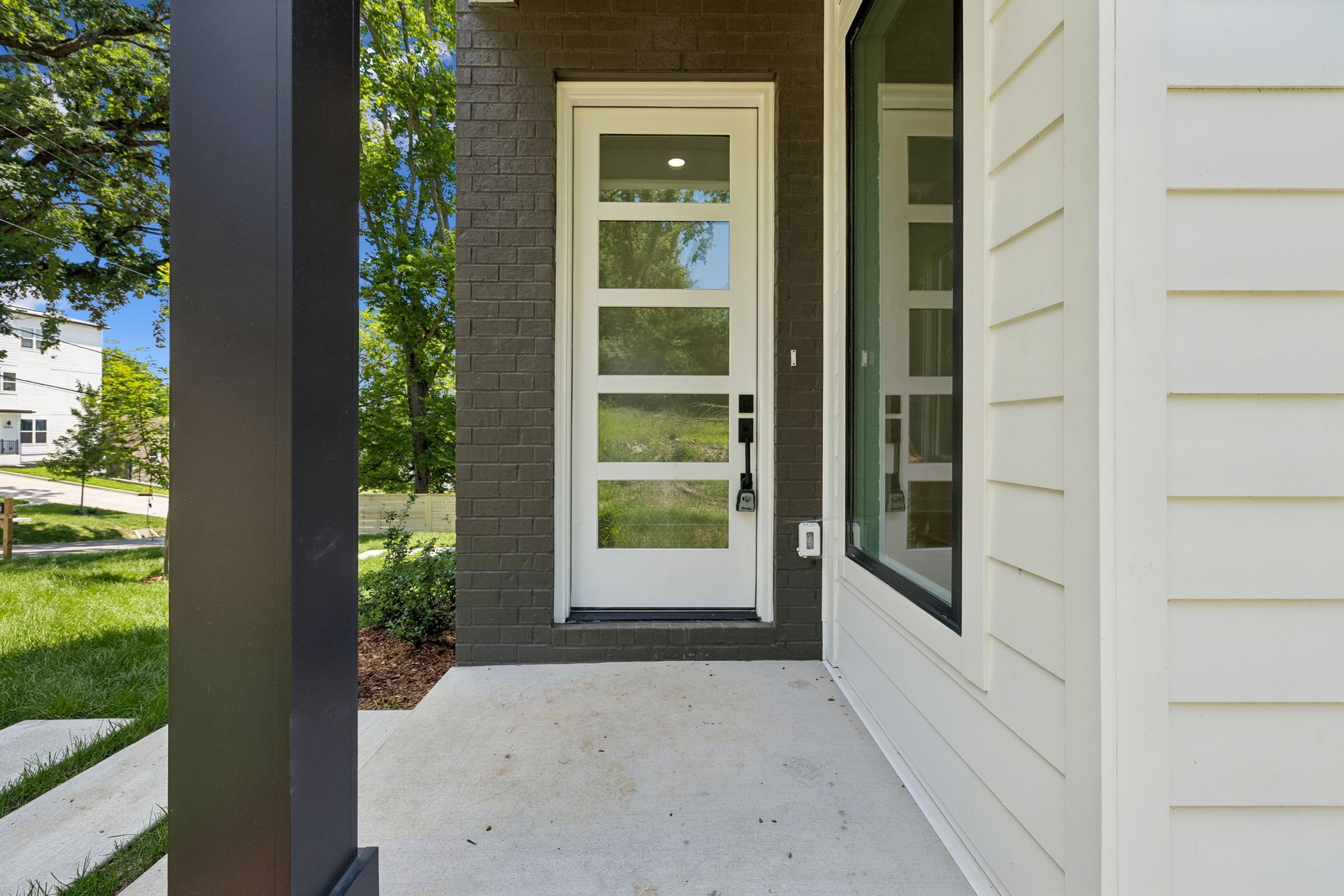 3213 Resha Ln Unit: B