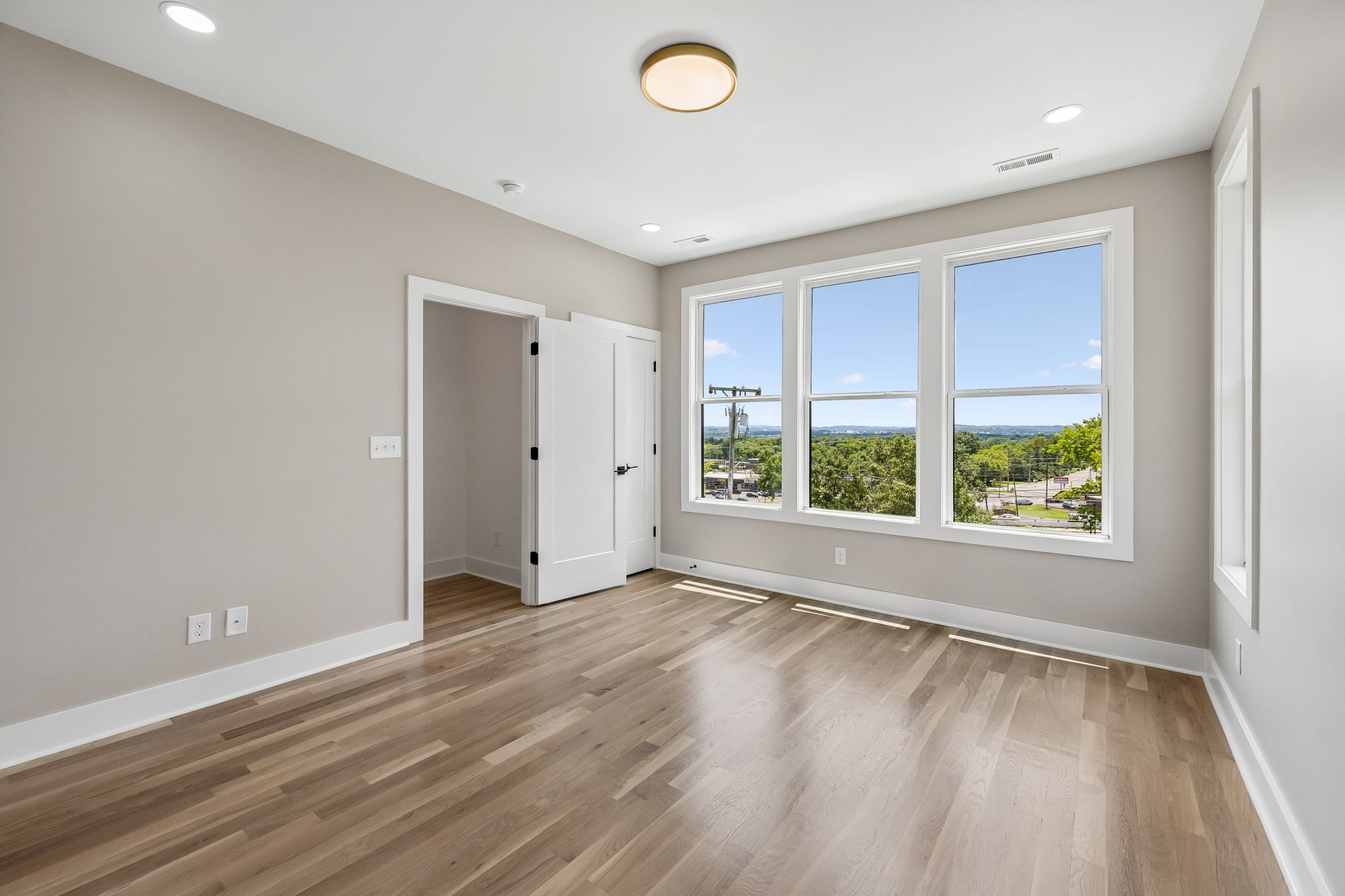 3213 Resha Ln Unit: B