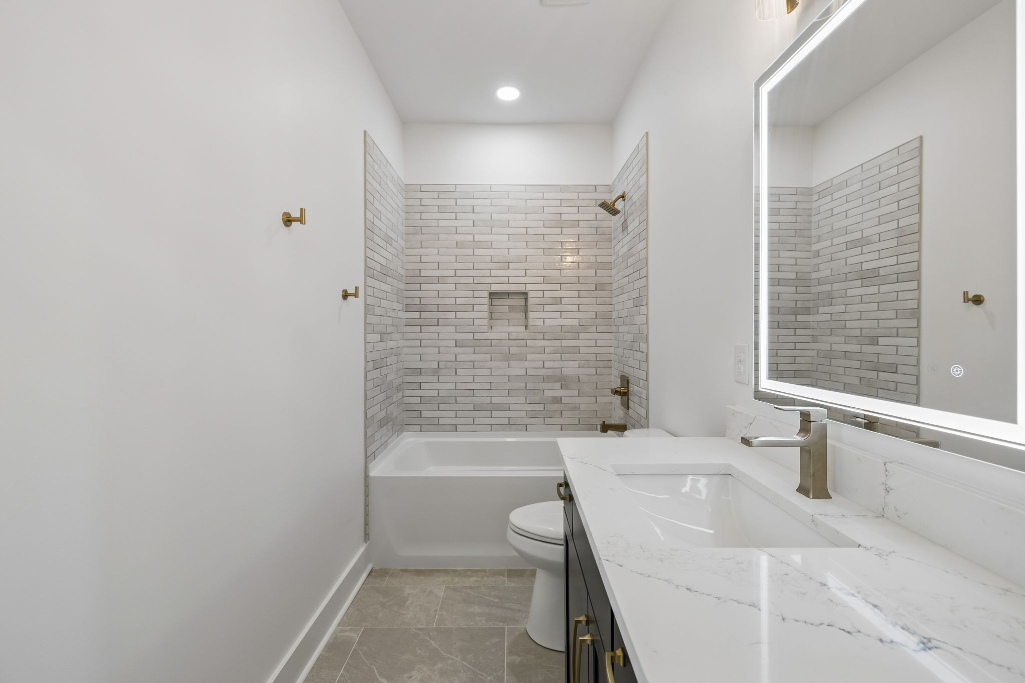 3213 Resha Ln Unit: B