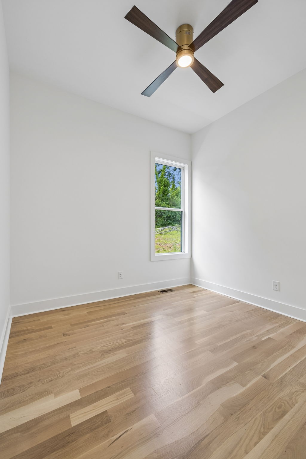 3213 Resha Ln Unit: B