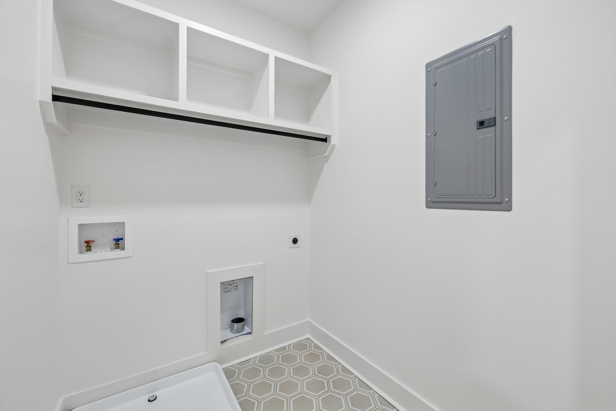 3213 Resha Ln Unit: B
