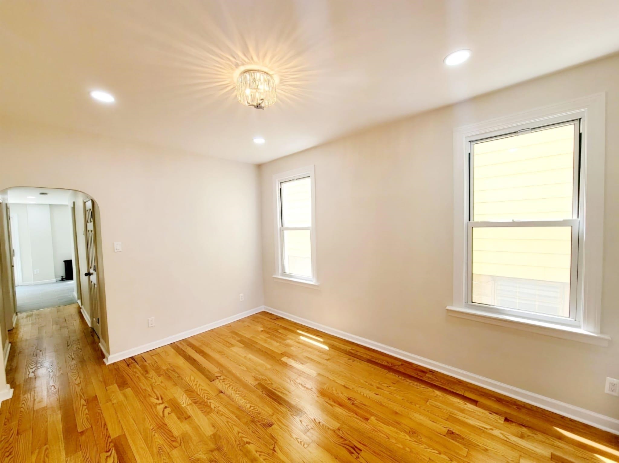320 COLUMBIA AVE Unit: 1