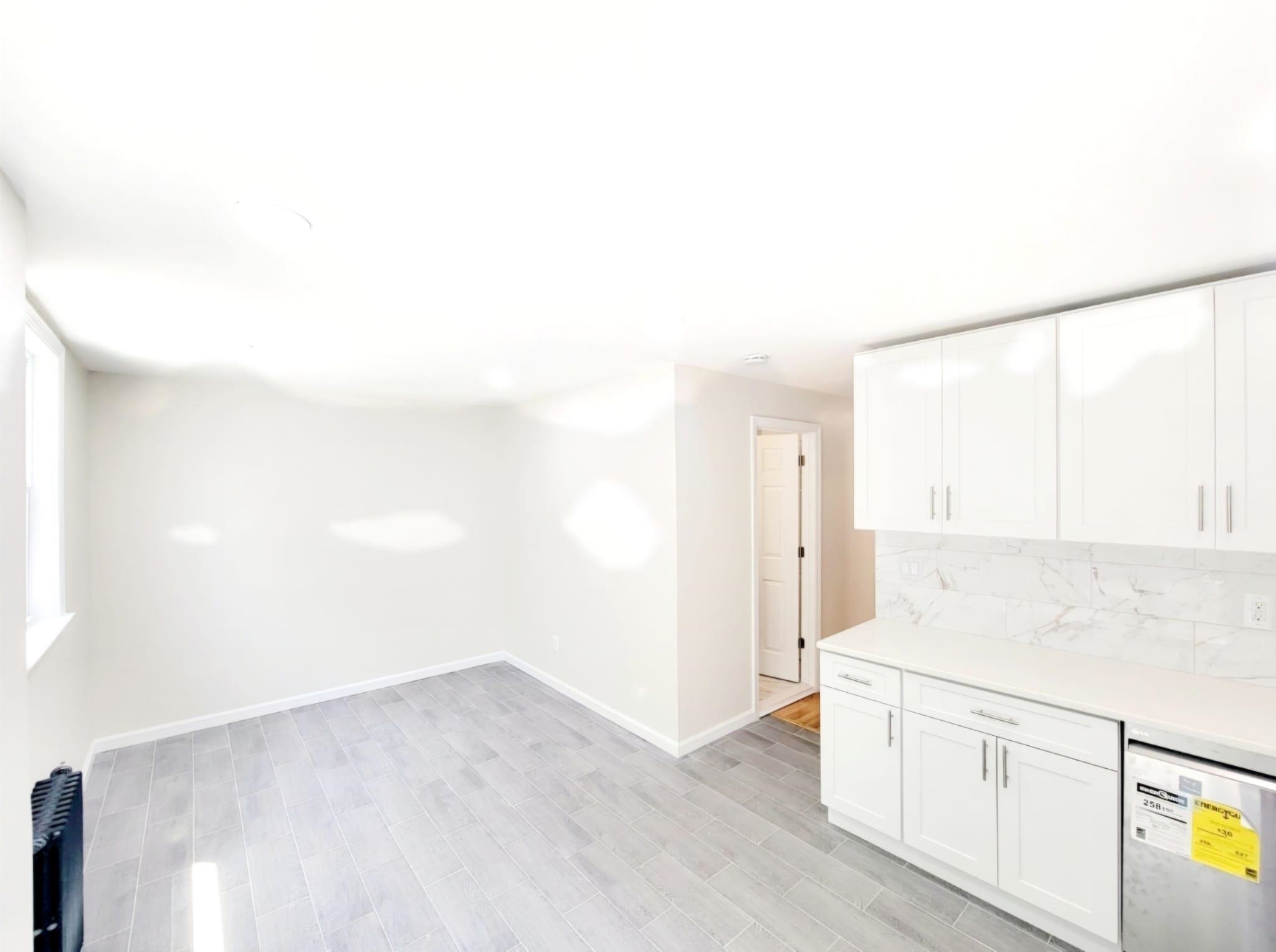320 COLUMBIA AVE Unit: 1