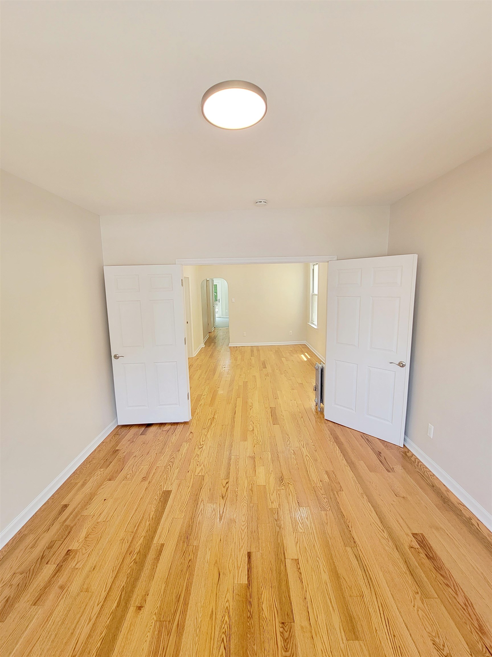320 COLUMBIA AVE Unit: 1