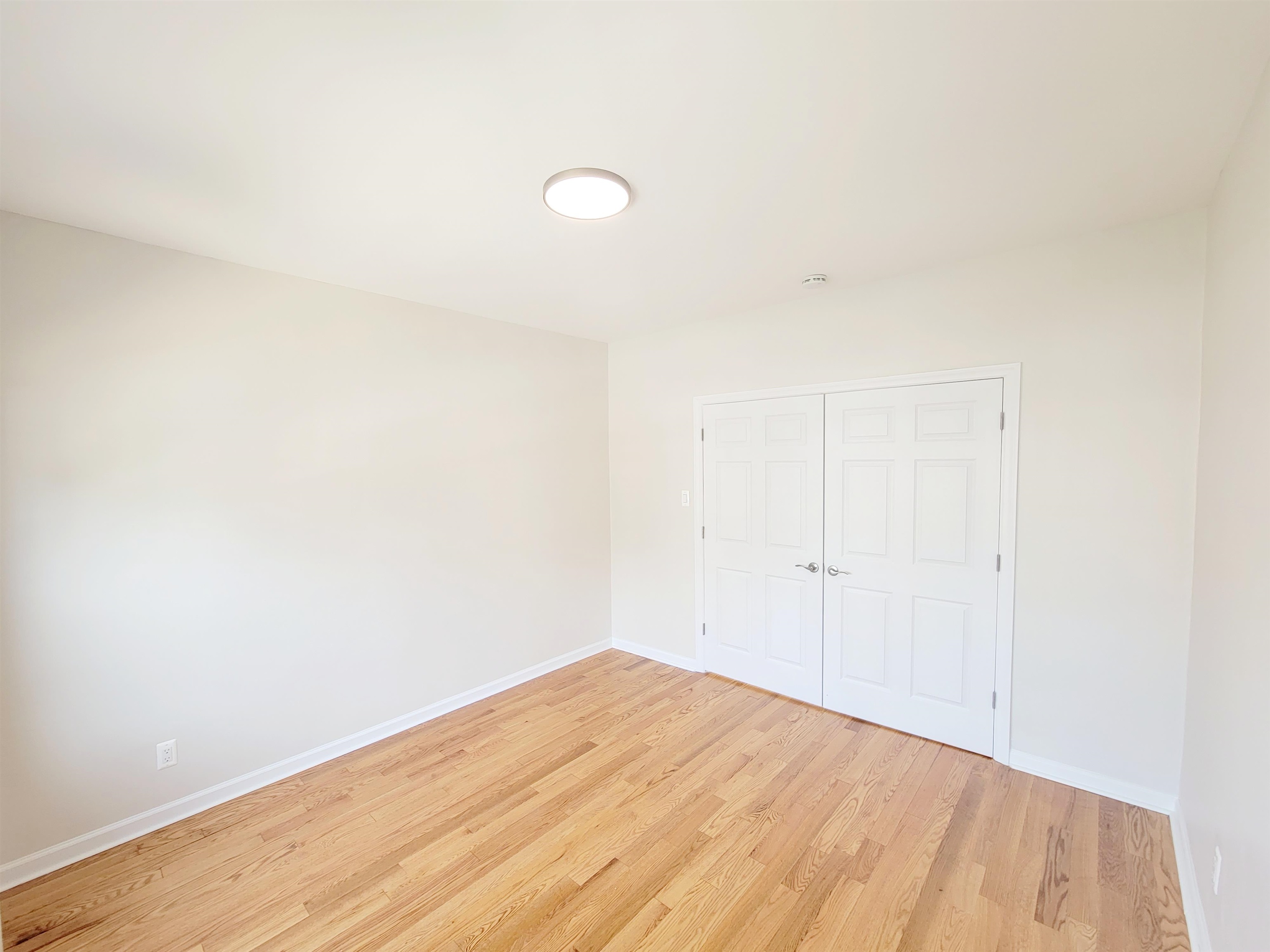 320 COLUMBIA AVE Unit: 1