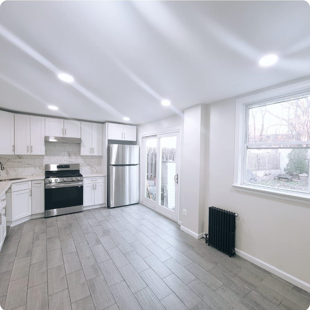 320 COLUMBIA AVE Unit: 1