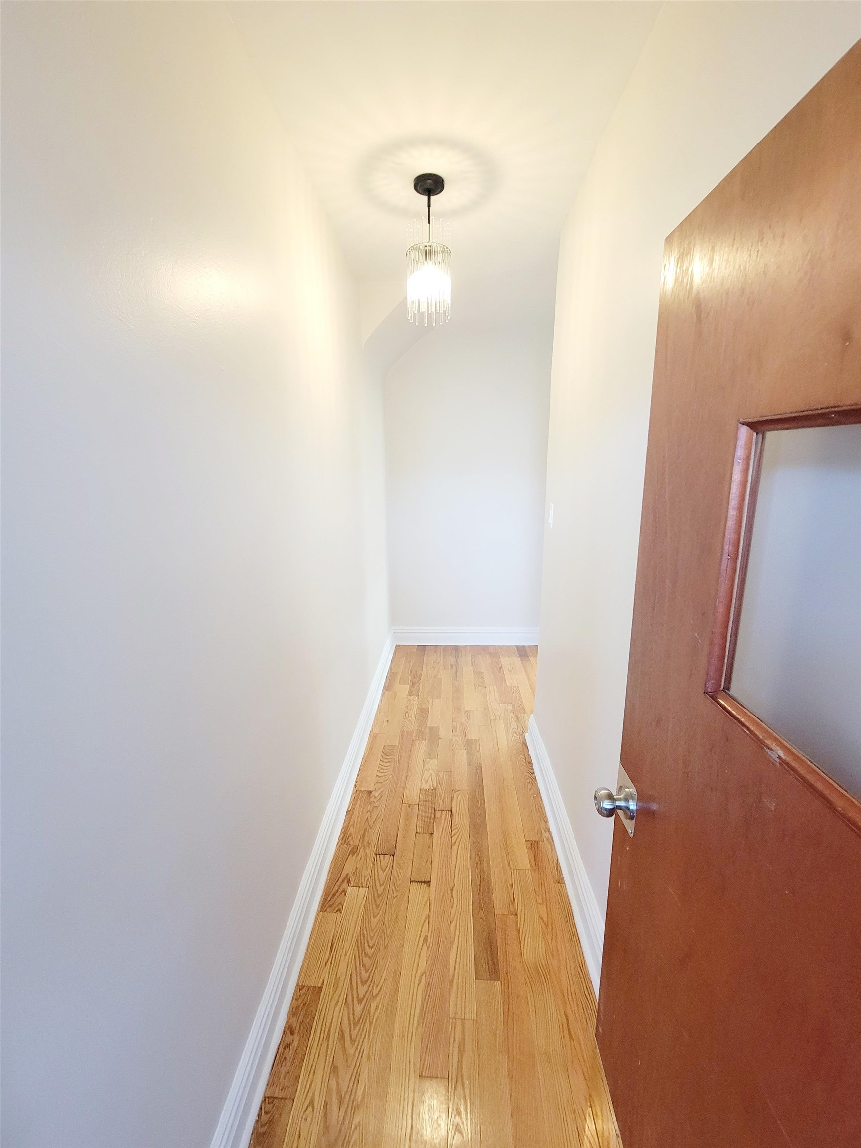 320 COLUMBIA AVE Unit: 1