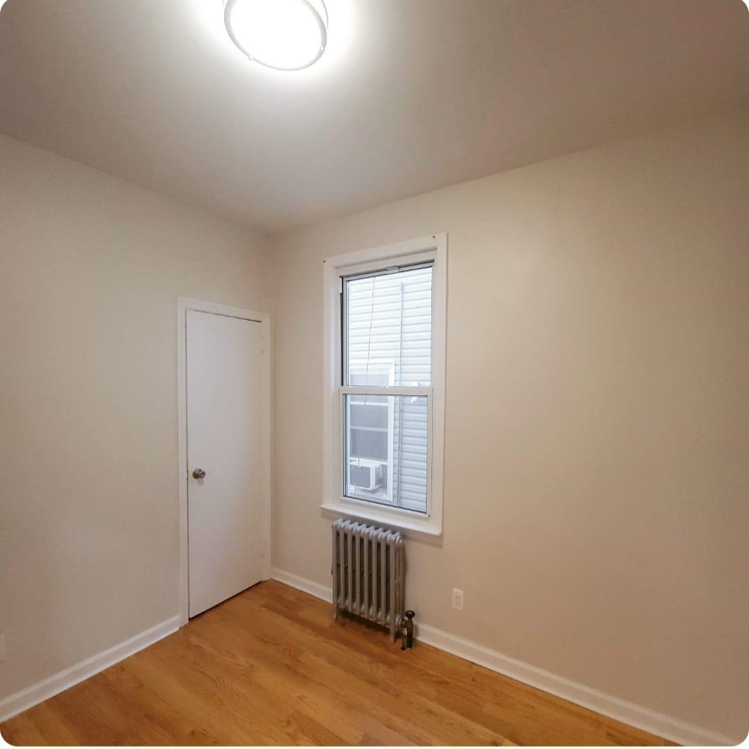 320 COLUMBIA AVE Unit: 1
