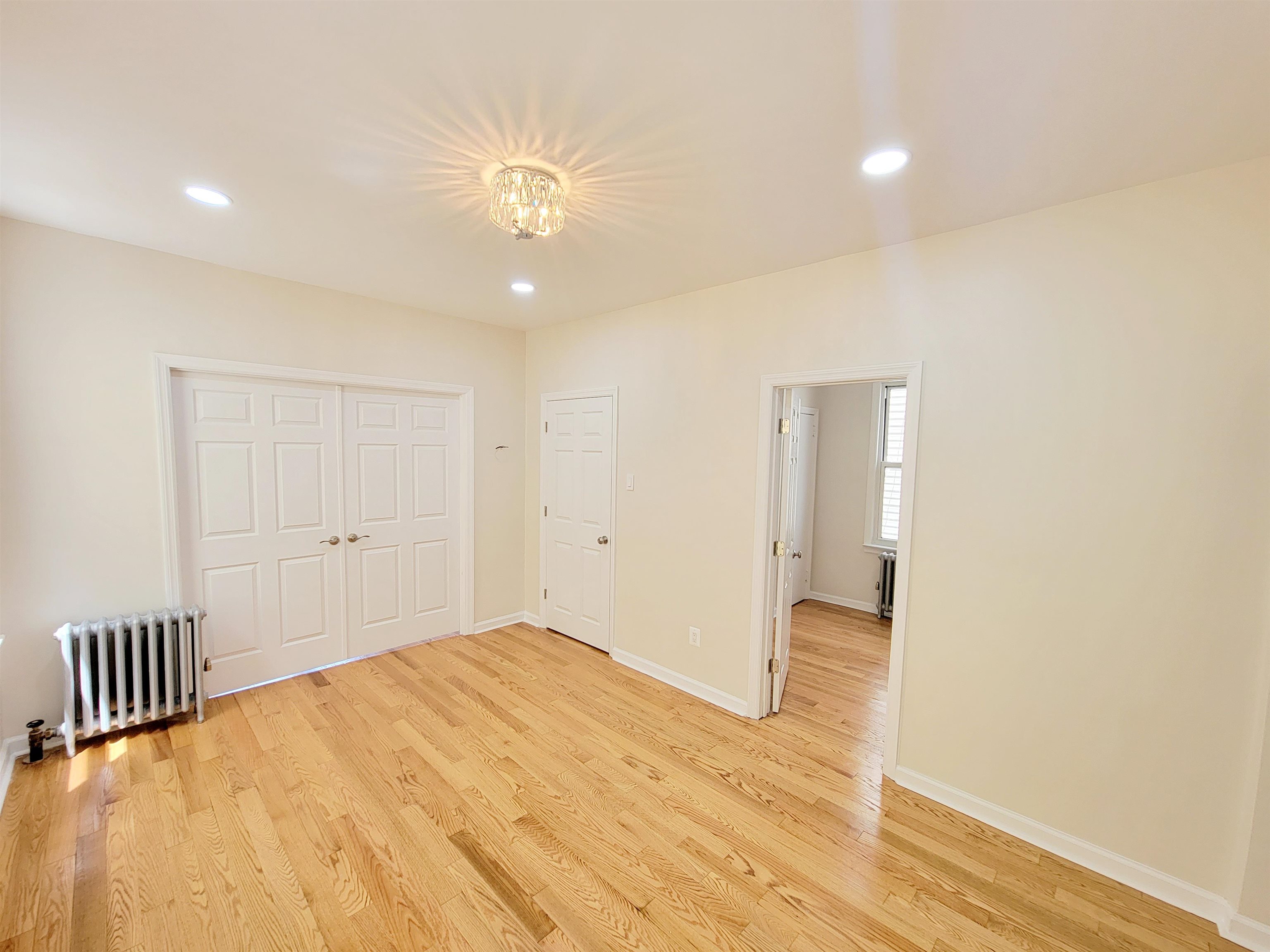 320 COLUMBIA AVE Unit: 1