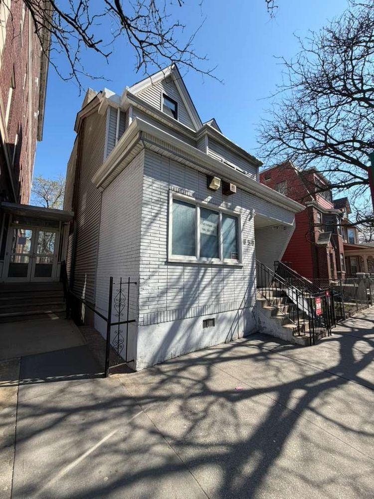 650 BERGEN AVE