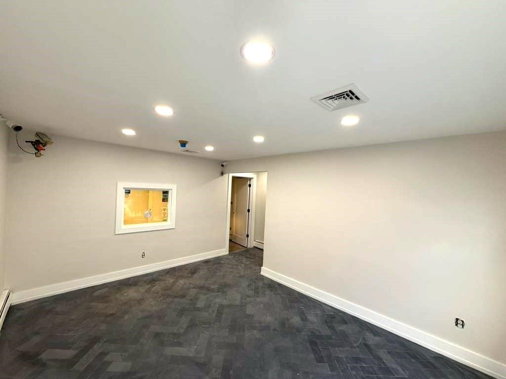 650 BERGEN AVE