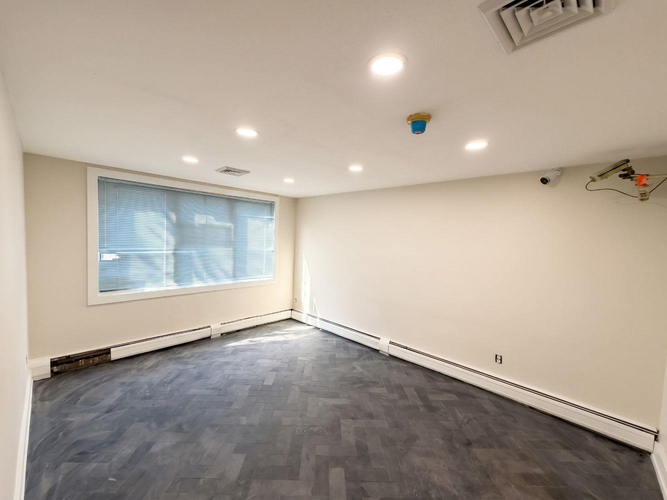 650 BERGEN AVE