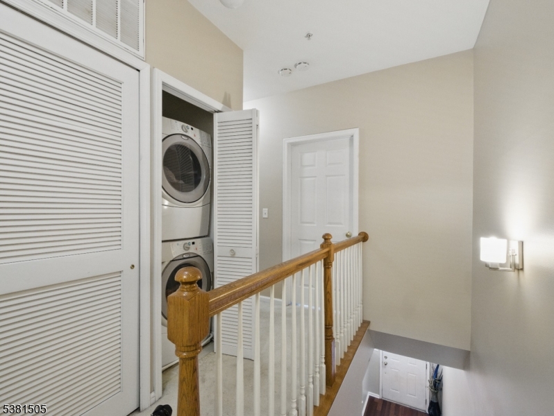 1007 Cunningham Ct 1007