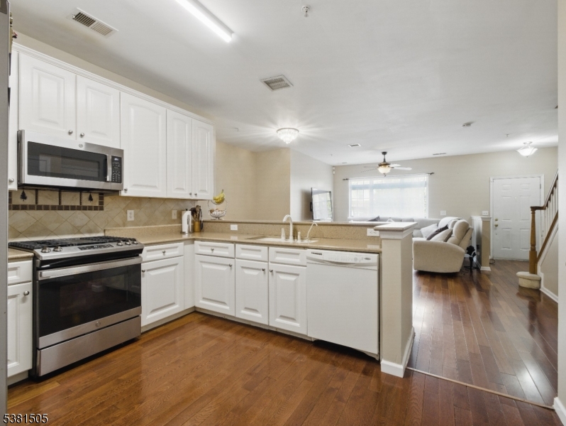 1007 Cunningham Ct 1007