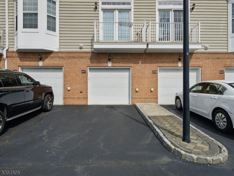 1007 Cunningham Ct 1007