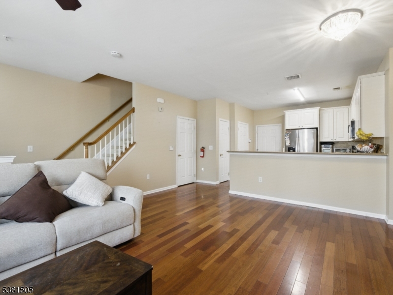 1007 Cunningham Ct 1007