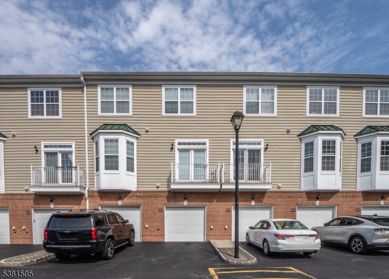 1007 Cunningham Ct 1007