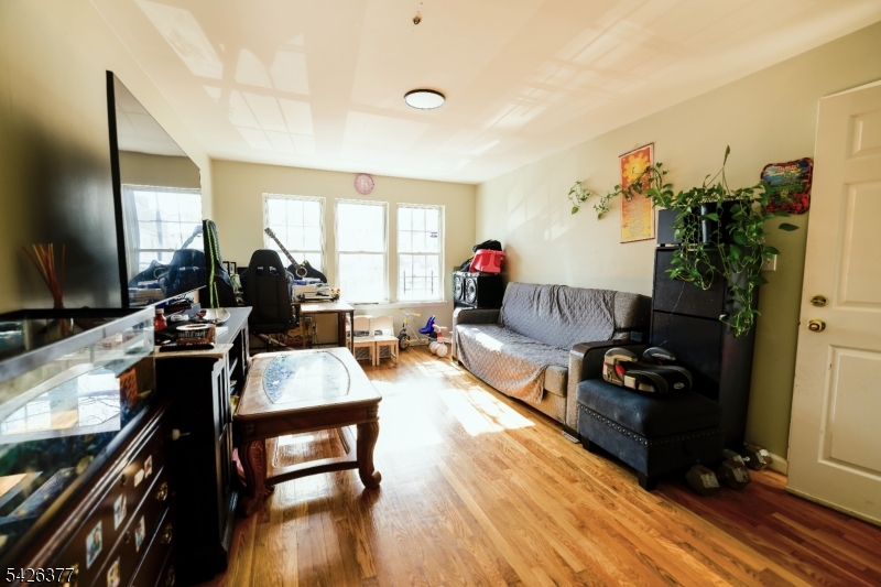 193 Renner Ave
