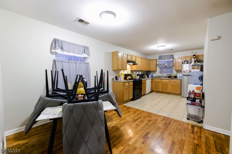 289-291 S 7Th St