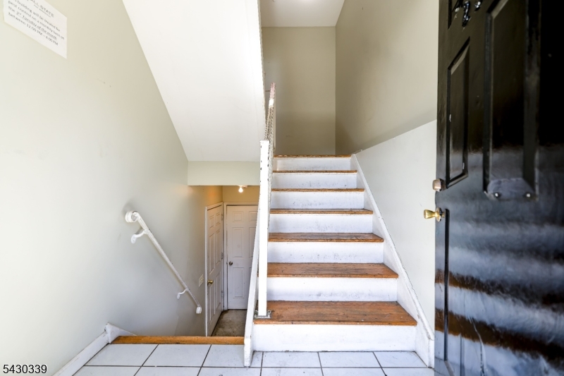 297 Avon Ave