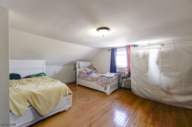 58 11Th Ave
