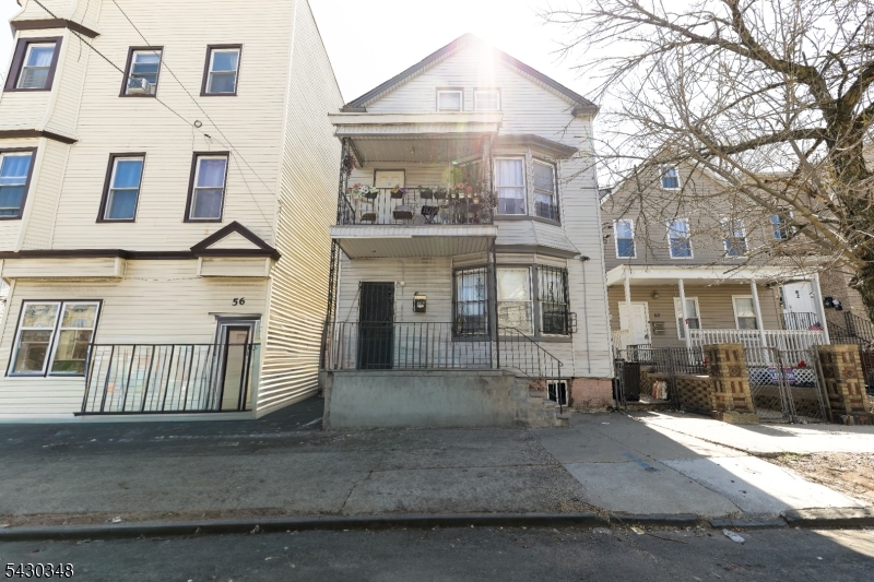 58 11Th Ave