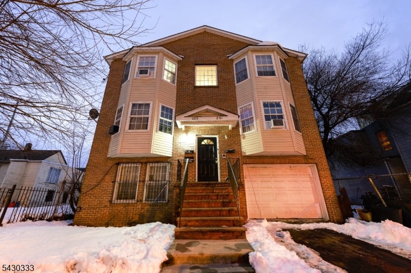 289-291 S 7Th St
