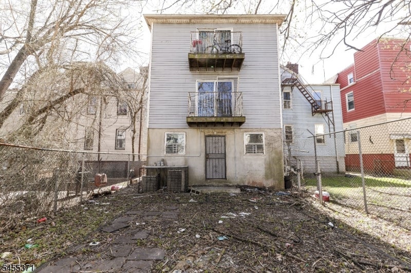 297 Avon Ave