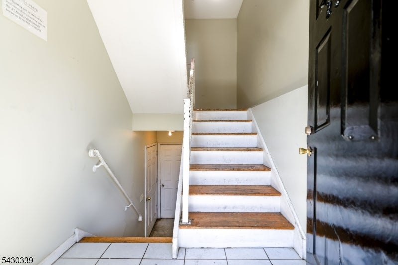297 Avon Ave