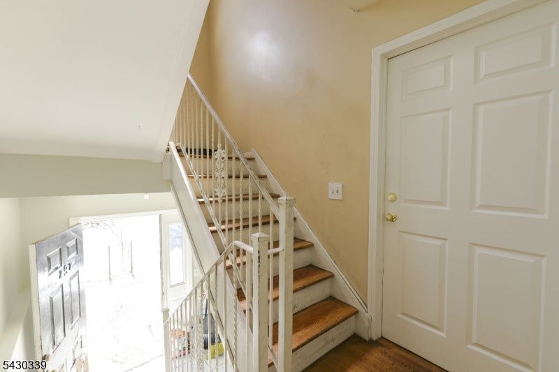 297 Avon Ave