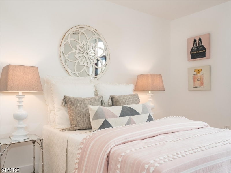 85 Park Ave Unit: 402