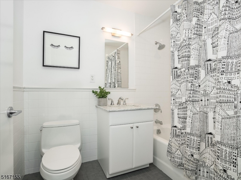 85 Park Ave Unit: 402